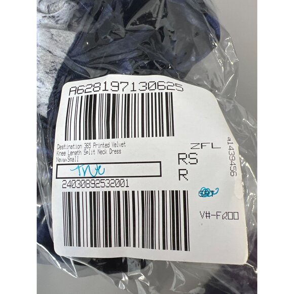 Destination 365 Printed Velvet Knee Length Split Neck Dress Navy Womens Small - Picture 2 of 6